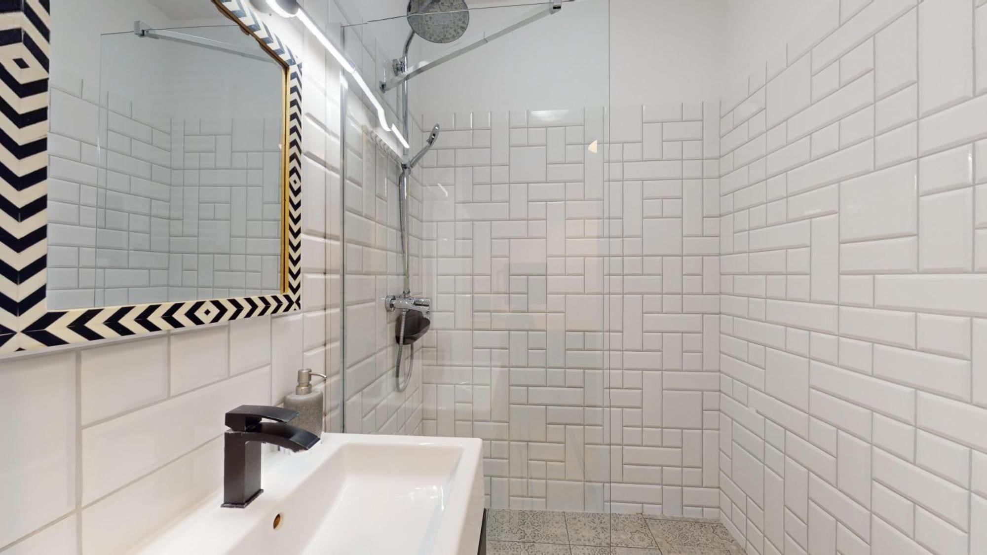 Family House Near The Market Square -Perfect For Family & Business Stays - Ksiecia Witolda Street 500 Steps To Market Square - 2 Bedrooms,2 Parking Places Wroclaw Bagian luar foto