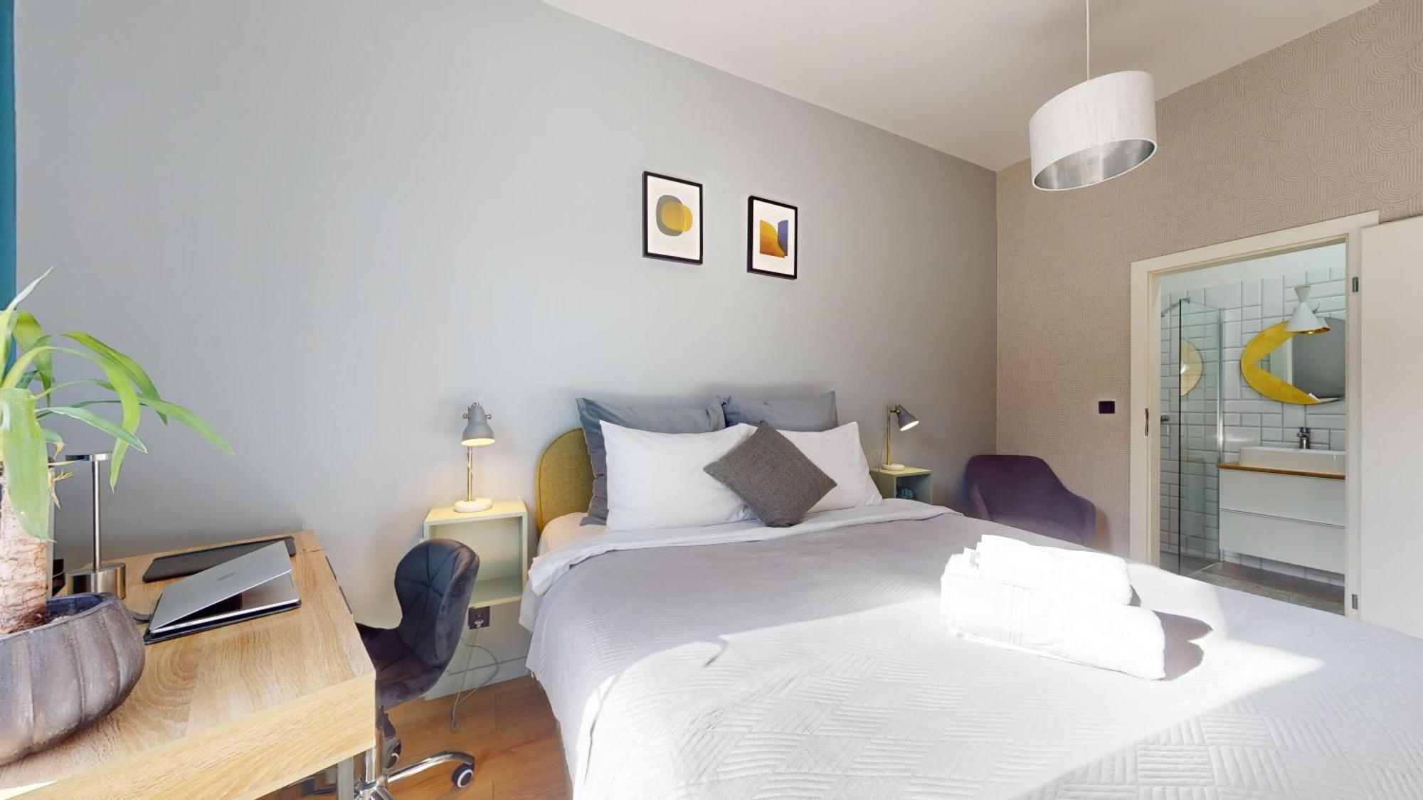 Family House Near The Market Square -Perfect For Family & Business Stays - Ksiecia Witolda Street 500 Steps To Market Square - 2 Bedrooms,2 Parking Places Wroclaw Bagian luar foto