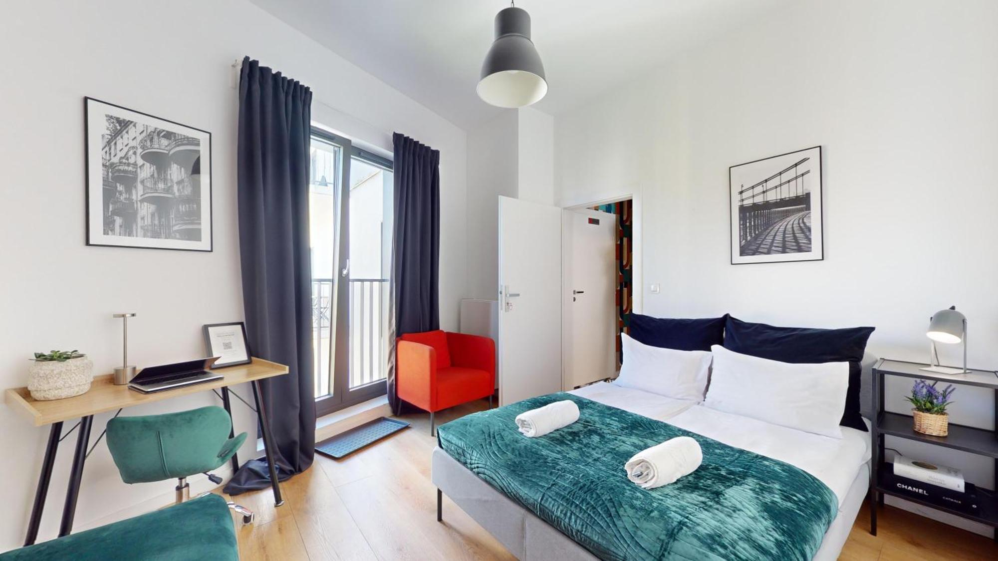 Family House Near The Market Square -Perfect For Family & Business Stays - Ksiecia Witolda Street 500 Steps To Market Square - 2 Bedrooms,2 Parking Places Wroclaw Bagian luar foto