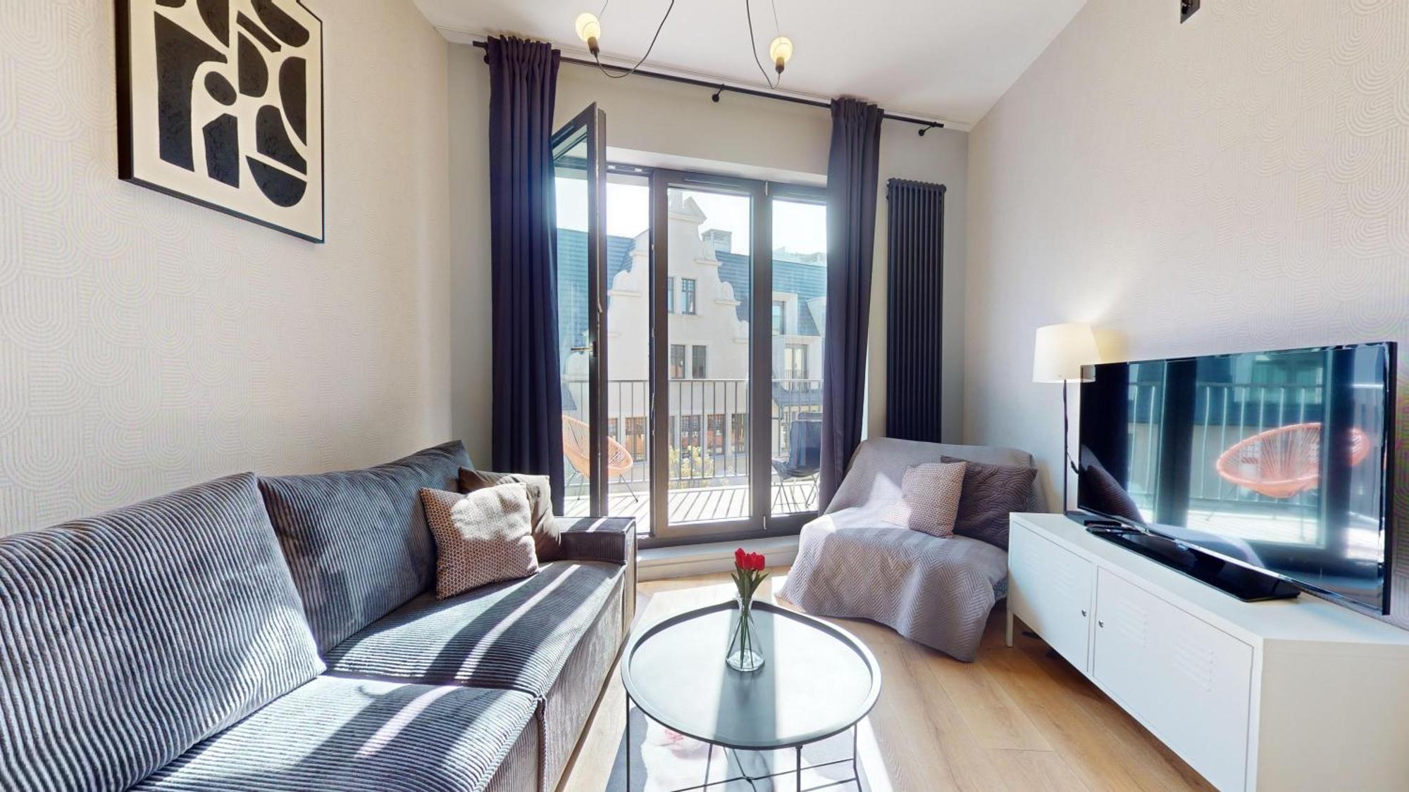 Family House Near The Market Square -Perfect For Family & Business Stays - Ksiecia Witolda Street 500 Steps To Market Square - 2 Bedrooms,2 Parking Places Wroclaw Bagian luar foto